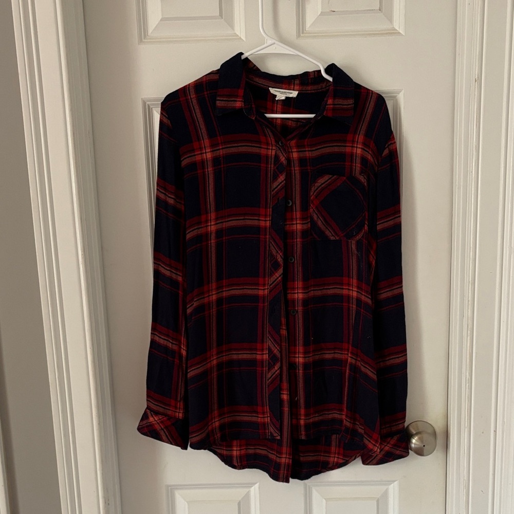 beachlunchlounge Navy and Red Plaid Button Down Shirt